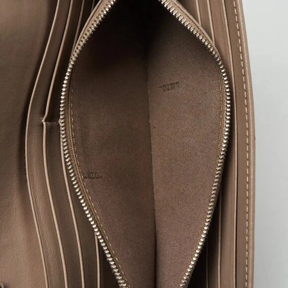 Fendi Beige Leather Studded Continental Wallet On Chain - Picture 5 of 12